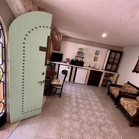 Oliva Courtyard Guesthouse ภายนอก รูปภาพ