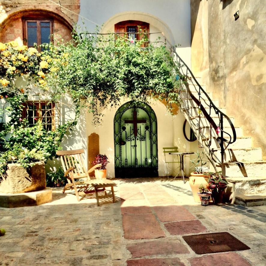 Oliva Courtyard Guesthouse ภายนอก รูปภาพ