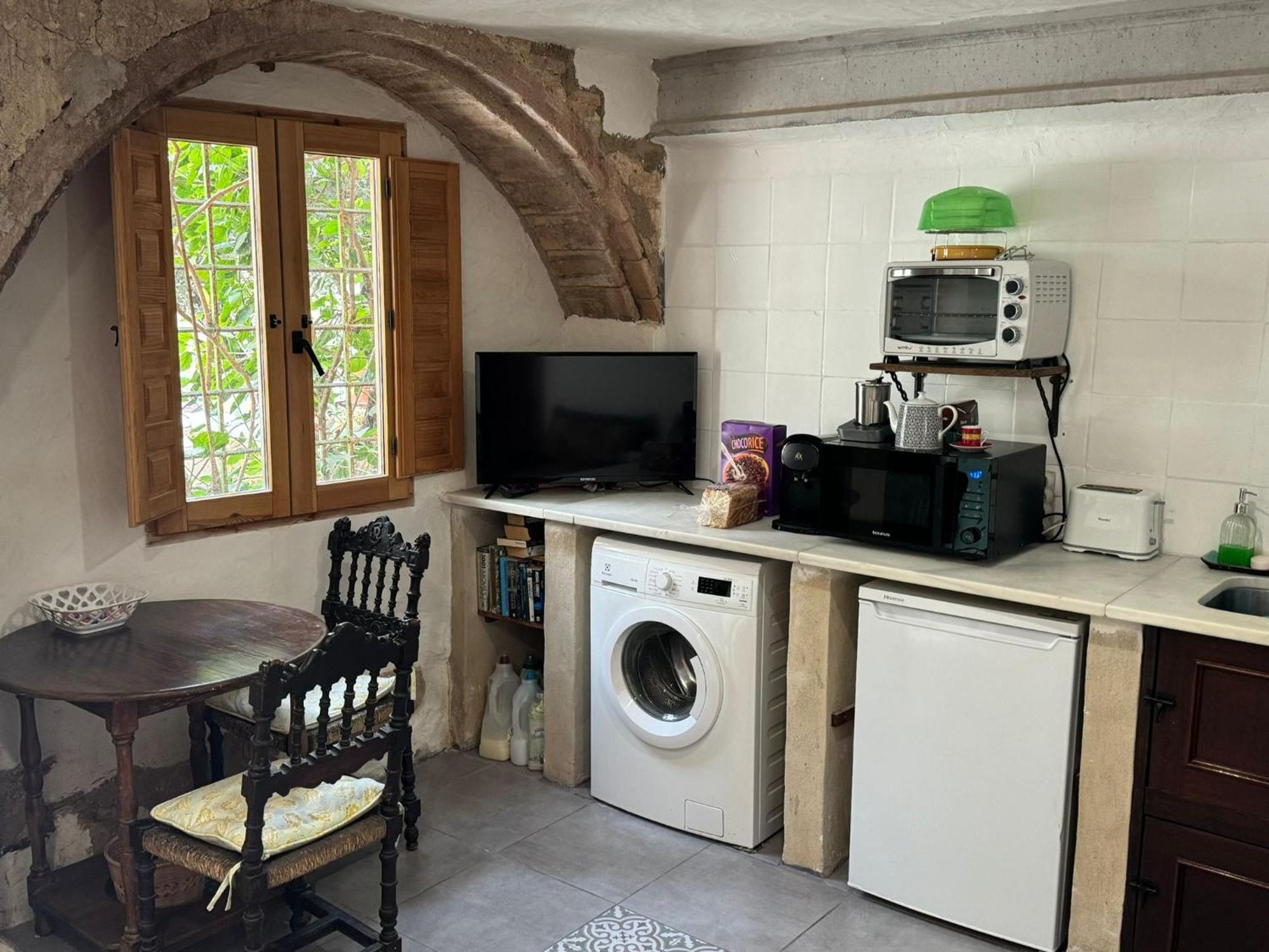 Oliva Courtyard Guesthouse ภายนอก รูปภาพ